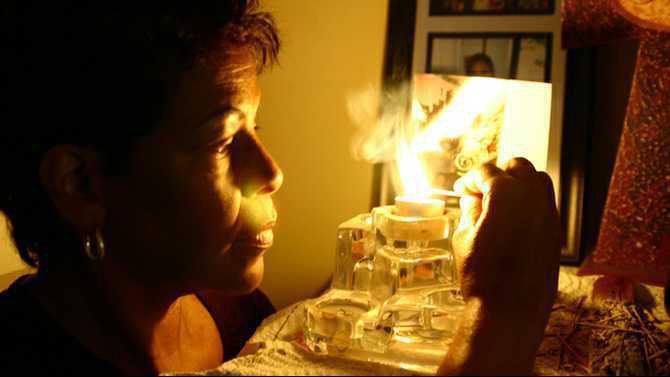 LightingCandle lyndawhitehead269751 rporter   