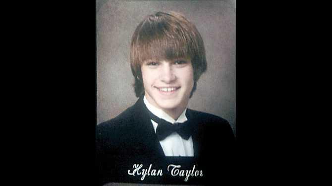 Hylan-Taylor-RCHS-2010-yearbook-photo-IMAG0952