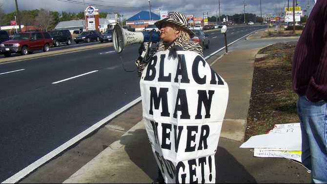 josie-dean-gas-protest-Pict