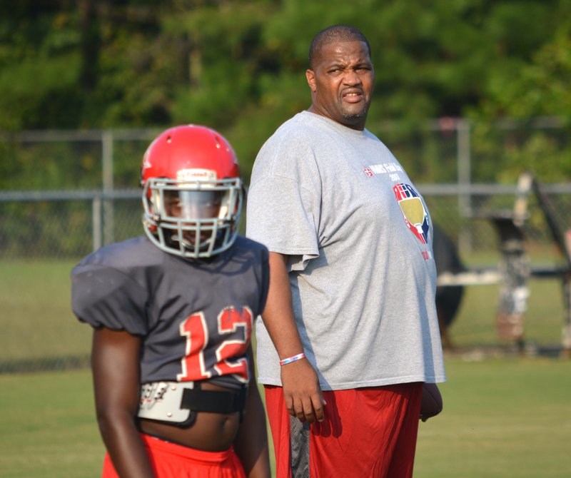 Middle School Football Cousins Veterans Memorial Get Taste Of