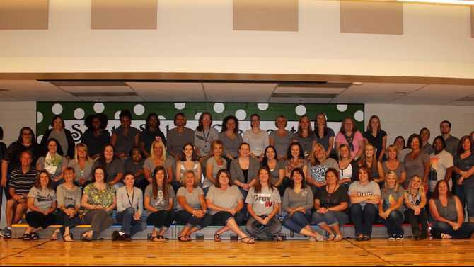 The-staff-dressed-in-grey-to-honor-their-fellow-teacher
