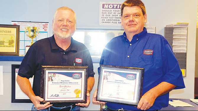 AAMCO-Bobby-Abercrombie-and-Whittney-Johnson-kk-002