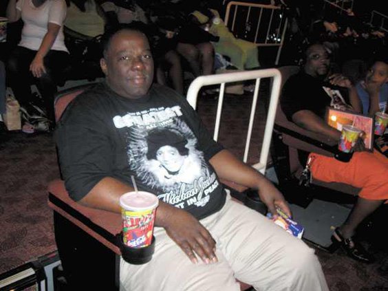 MJ-memorial---dude-with-shi