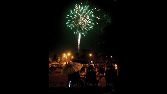 fab fourth fireworks 2011 IMG 9054