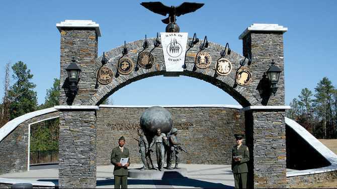 Walk of Heroes entrance 11-11-10 IMG 8493  