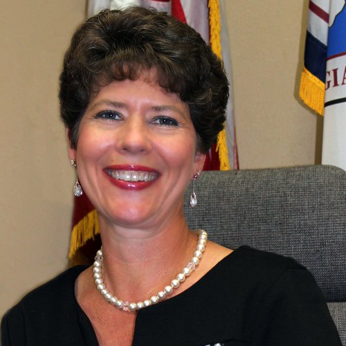 18NEW Covington - Leigh Anne Knight CITY MANAGER.jpg