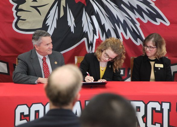 Ashley Clegg signs commitment to West Point.jpg