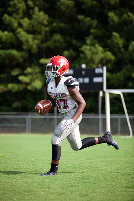 Middle School Football Q A With Veterans Memorial Coach Dante