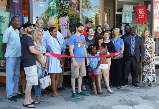 chase authentics shirts