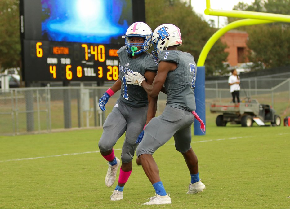 Prep Football Newton Wide Receiver Robert Lewis Picks Georgia