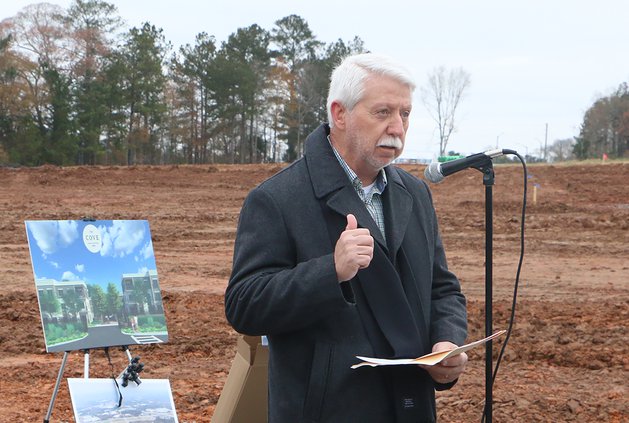 Covington Mayor Steve Horton at apartment groundbreaking