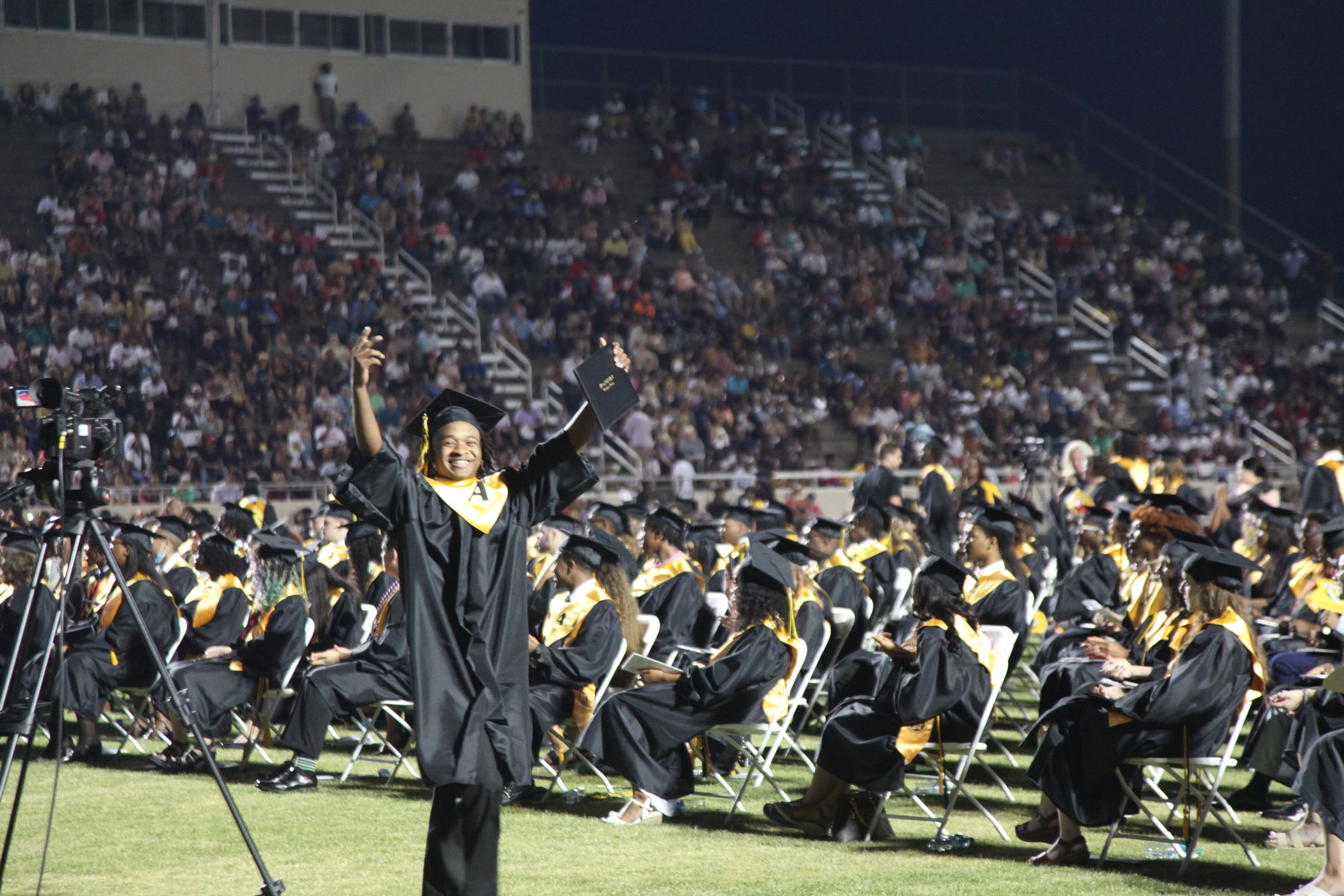 Newton County School System better than state on graduation rate The
