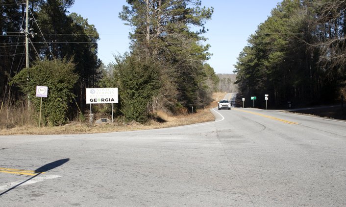 Welcome sign on 36
