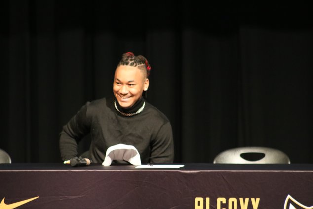 Brandon Williams signing