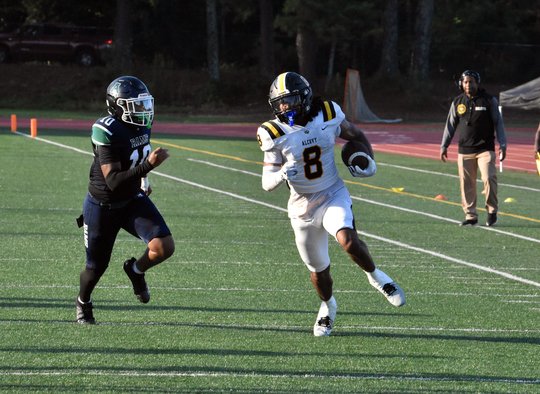 Alcovy Tigers show promise in season opening loss to Arabia Mountain