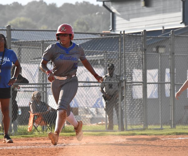 Newton Softball 2025 Londyn Parks