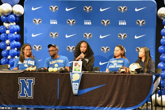 Parsons inks NLI to play softball for Albany State