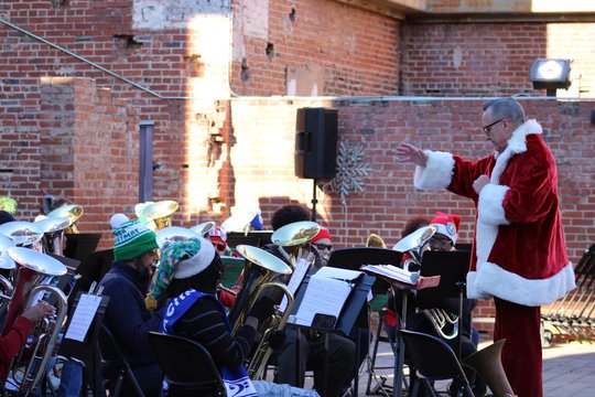 PHOTO GALLERY: Tuba Christmas