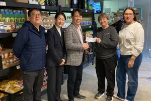 giving hands absolics