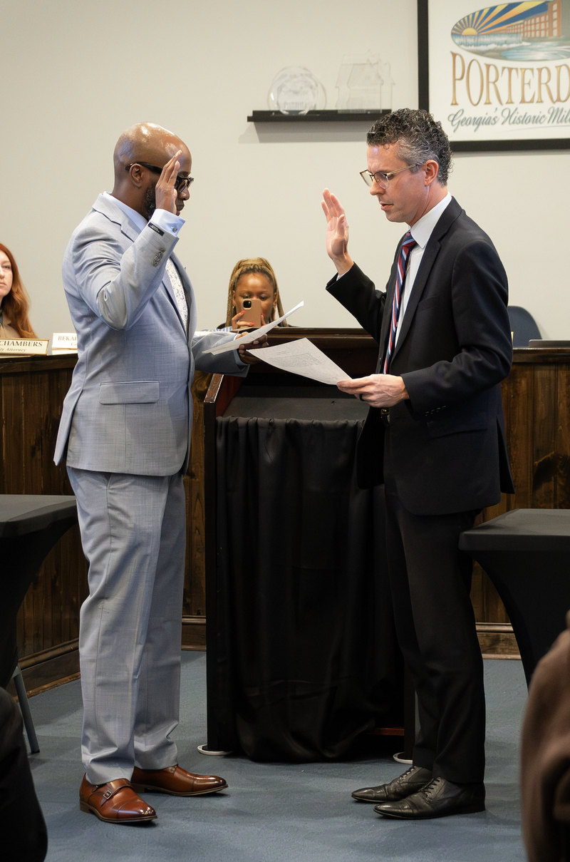 bruce carter sworn in