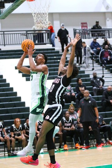 Eastside overcomes the Demons, advances to Sweet Sixteen for first time since 2023