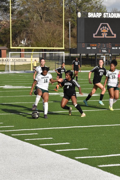 Eastside vs Alcovy Soccer, Samia Peak and Zariah Strozier