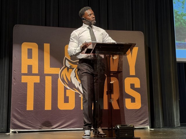 ‘We’ve got to go 1-0 everyday’: Diego Dixon looks to build winning culture at Alcovy
