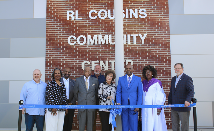 r l cousins community center