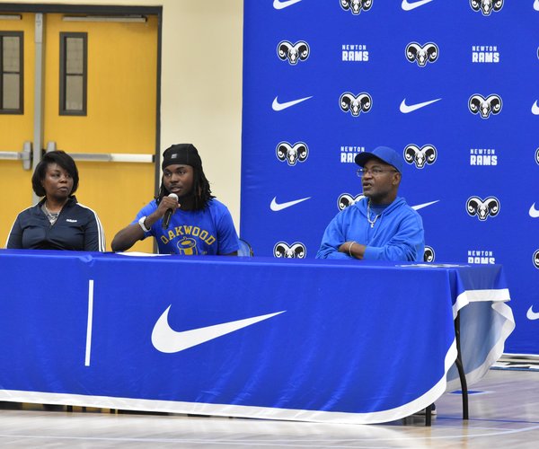 Tu'Marion Flournoy Signing