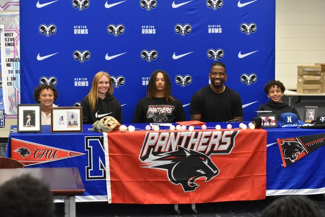 Jayce Yearwood Signing newton Baseball