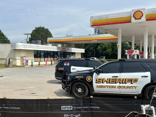 Gunshots ring out at Salem Quick Stop gas station